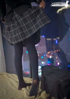 美女扒开尿口让男人桶进_BD国语完整在线观看