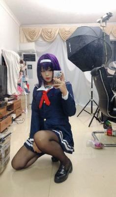 欧美漂亮女生跳钢管舞_超清在线观看视频