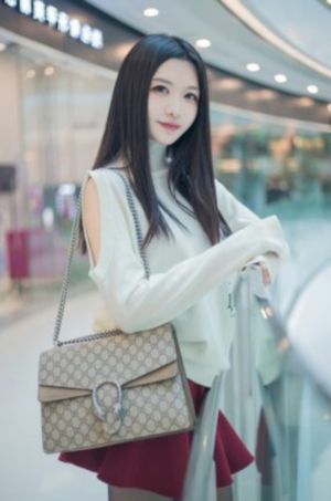 qq头像女生欧美范黑白_超清超清在线观看